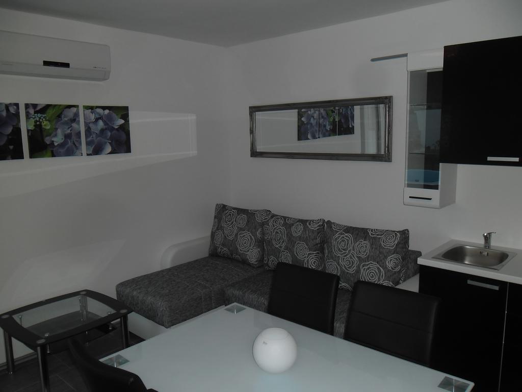 Rooms & Apartments Marinero Betina  Phòng bức ảnh