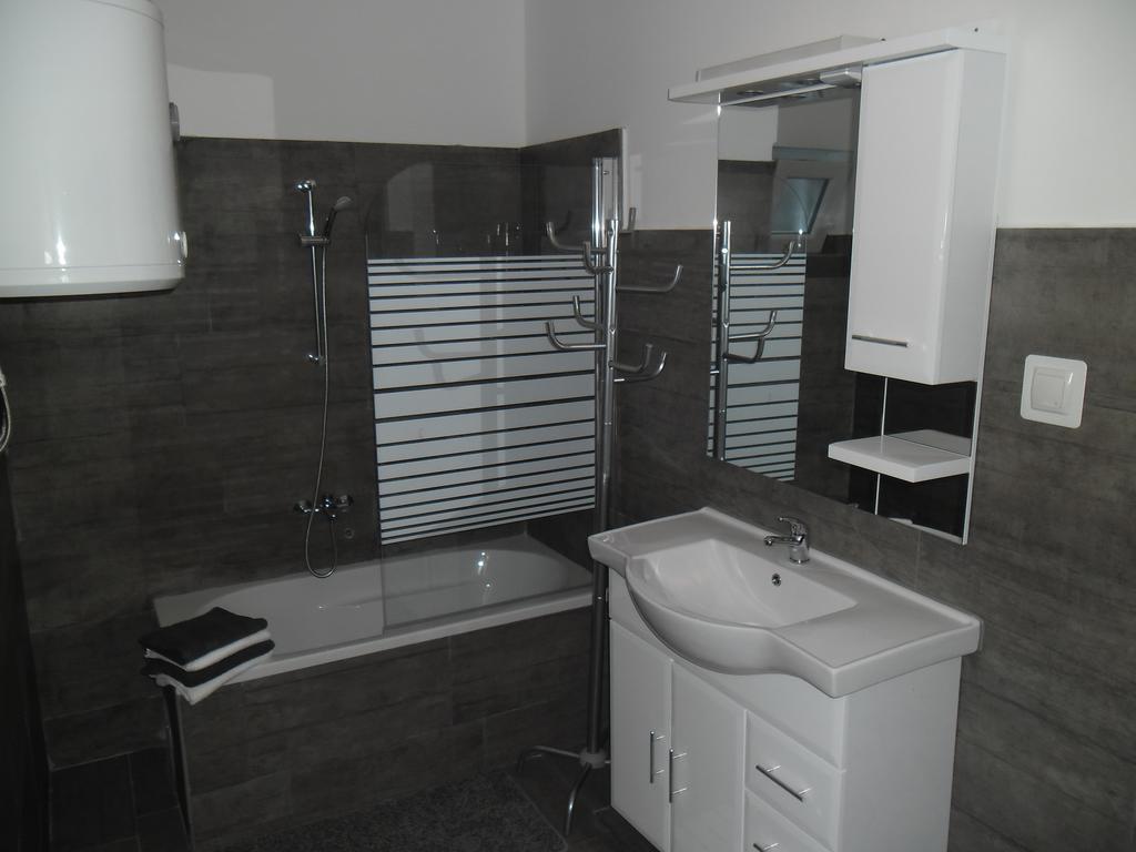 Rooms & Apartments Marinero Betina  Phòng bức ảnh